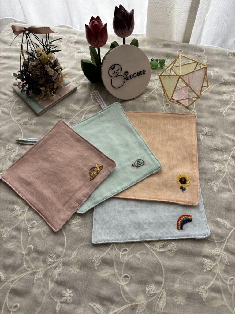 夏を感じる刺繍入りハンカチ